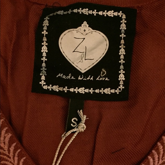 🆕NWT: BOHO/FESTIVAL EMBROIDERED BELL SLEEVE DRESS - Picture 7 of 7